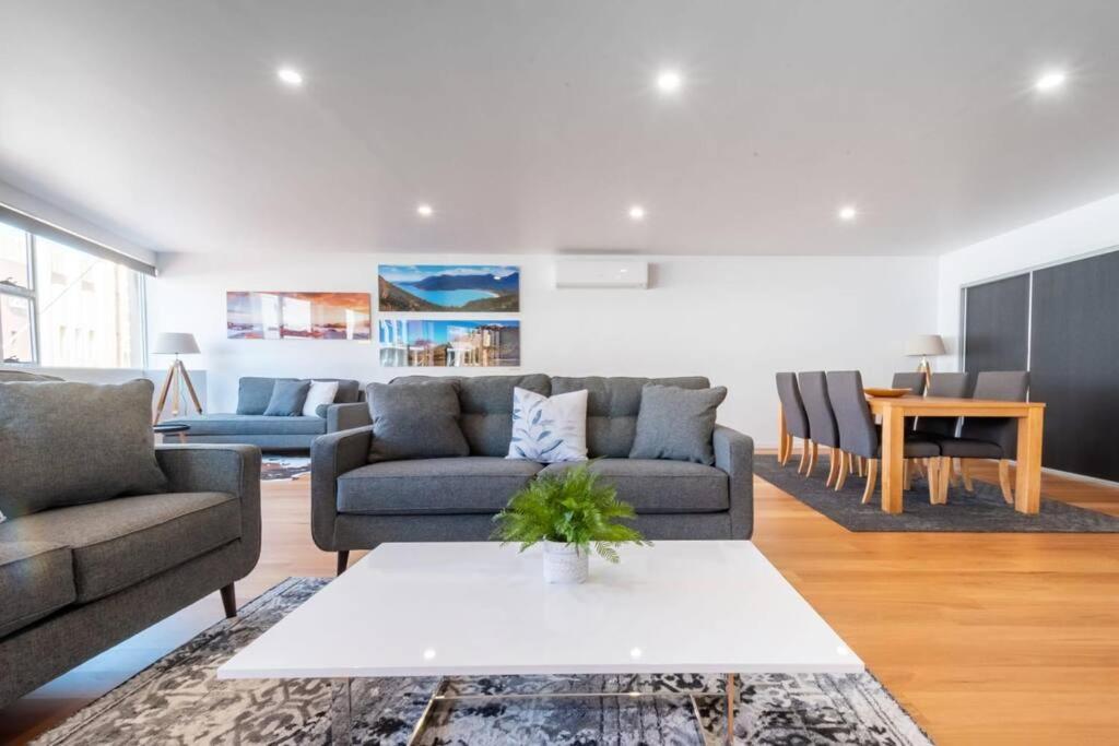 Central Modern 2 Bedroom With Wifi Launceston Bagian luar foto